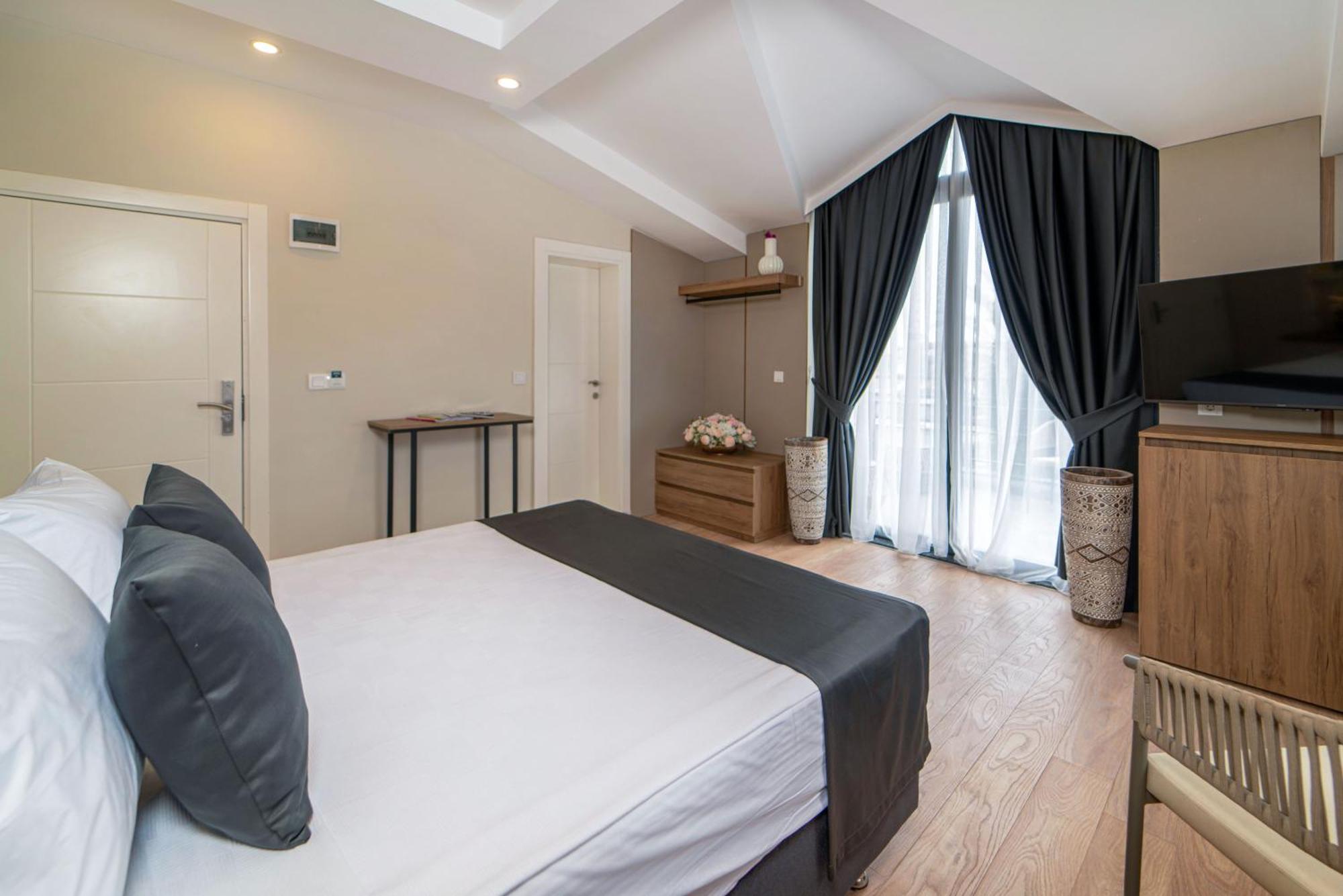 Deniz Boutique Hotel อันตัลยา ภายนอก รูปภาพ