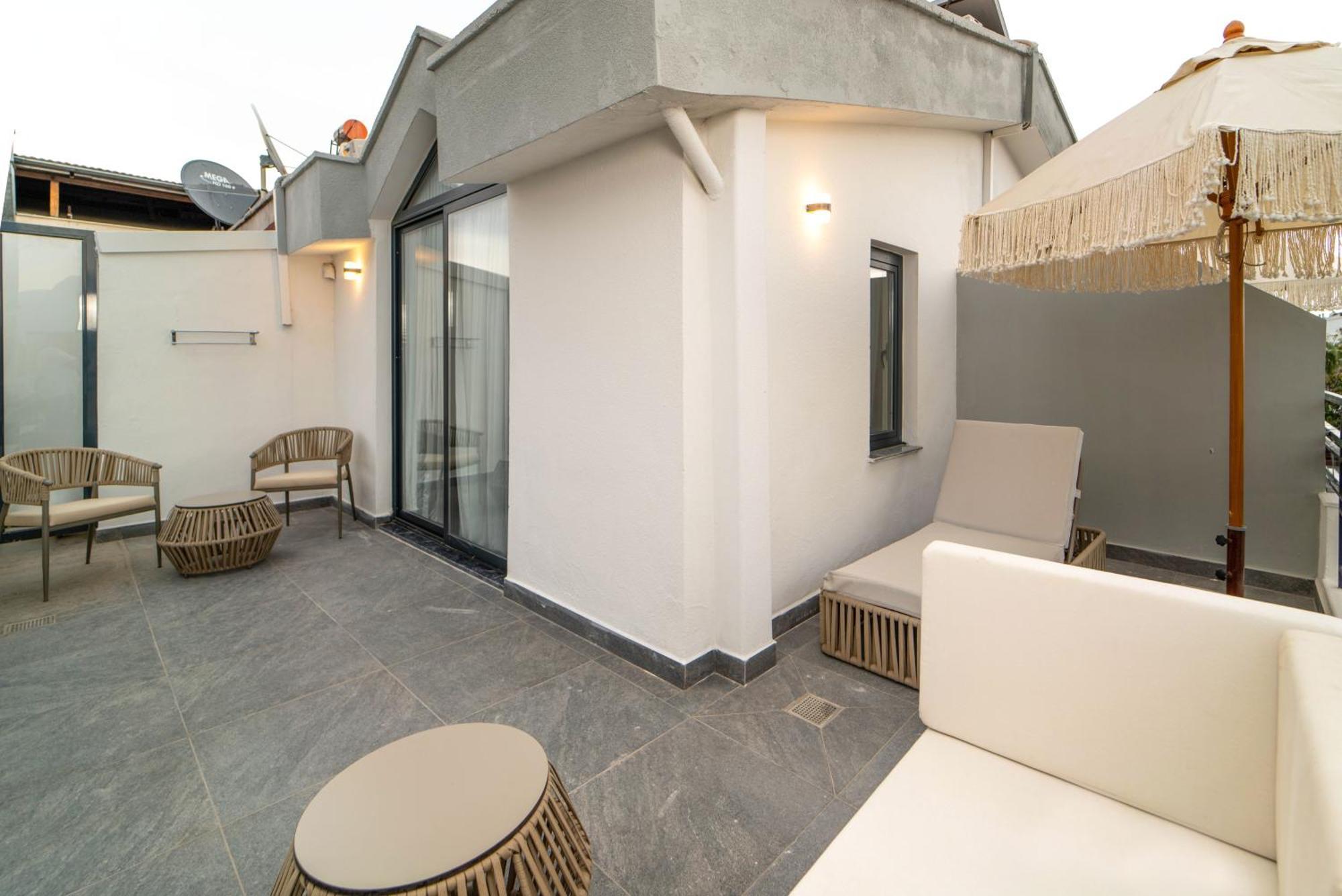 Deniz Boutique Hotel อันตัลยา ภายนอก รูปภาพ